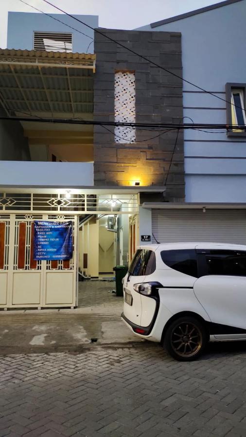 Oyo 91209 Arjuna Residence Syariah Sby Surabaya Exterior photo