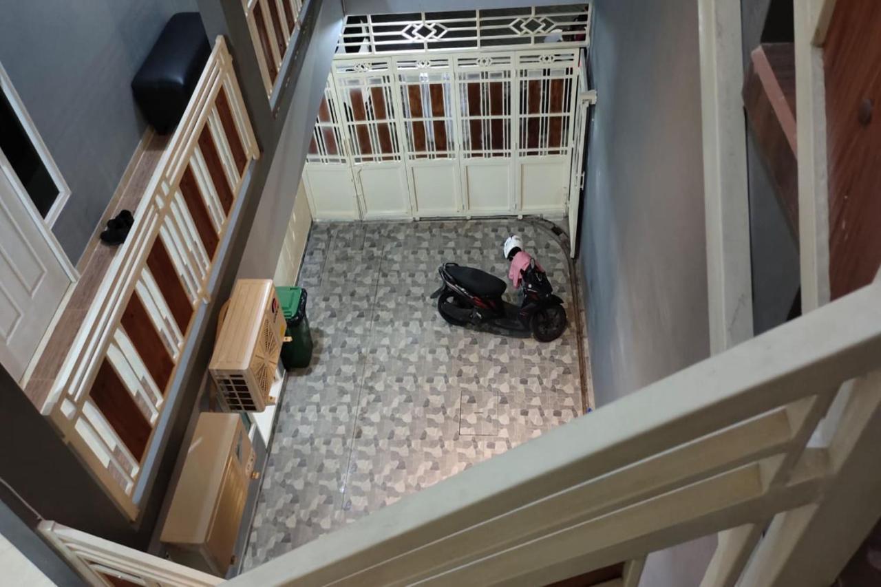 Oyo 91209 Arjuna Residence Syariah Sby Surabaya Exterior photo
